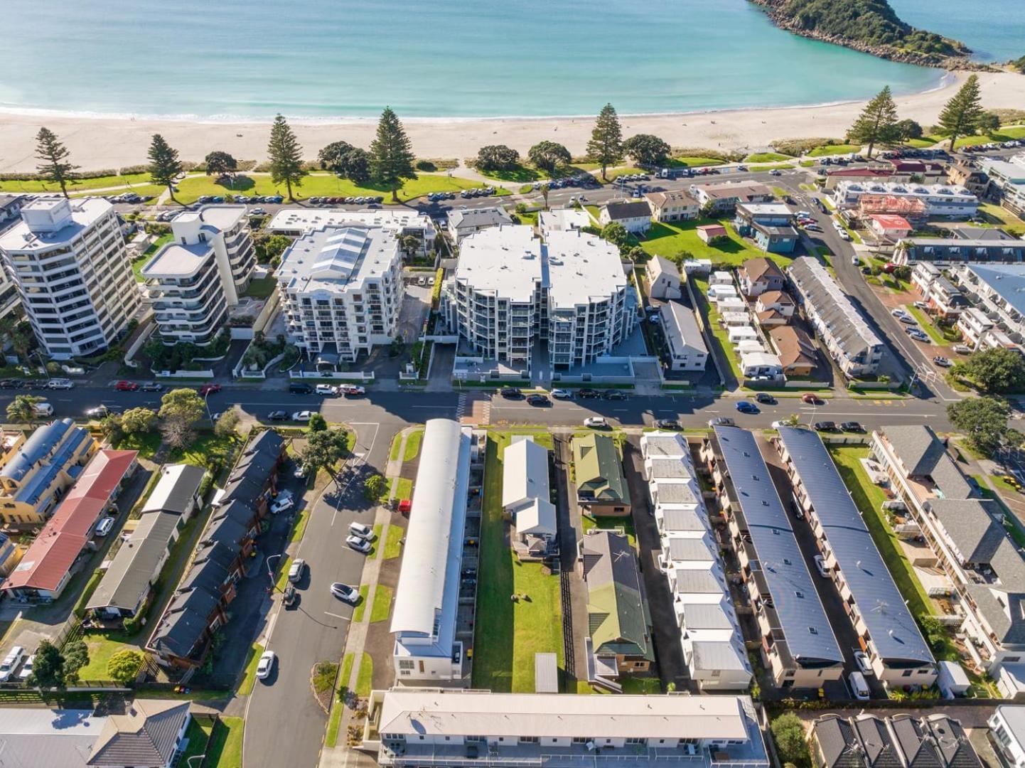 Вілла The Iconic Kiwi Bach, Full Site Downtown Mount Маунт-Маунгануй Екстер'єр фото